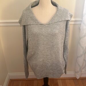 Joseph A Silver Collared knit sequined V-neck Sweater Size XL. NWT.